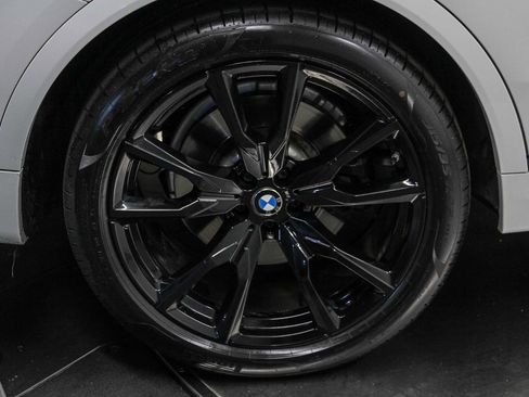 Certified 2023 BMW X7 xDrive40i w/ M Sport Package AWD/4WD image 8