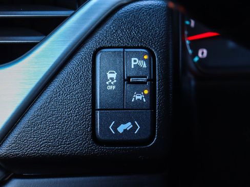 Used 2017 GMC Yukon SLE w/ Convenience Package image 11