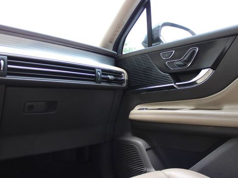 Used 2020 Lincoln Corsair AWD w/ Premium Package image 41