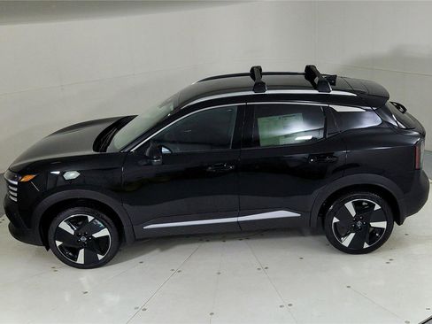 New 2026 Nissan Kicks SR w/ Cold Weather Package image 39