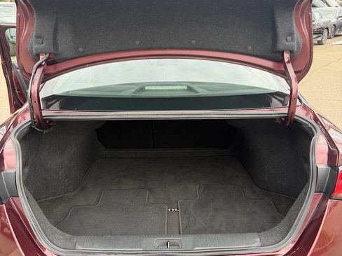Used 2024 Nissan Sentra SV FWD image 12