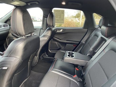 Used 2025 Ford Escape ST-Line image 16