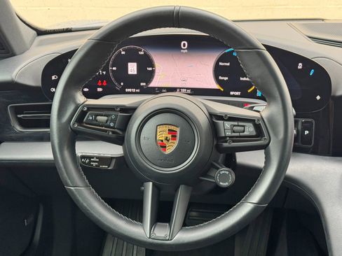 Used 2021 Porsche Taycan RWD image 21