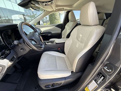 Used 2025 Lexus RX 350 Premium Plus w/ Accessory Package (Z1) image 30