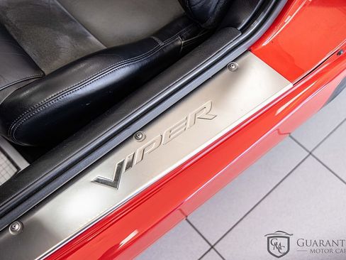 Used 2005 Dodge Viper SRT-10 RWD image 16