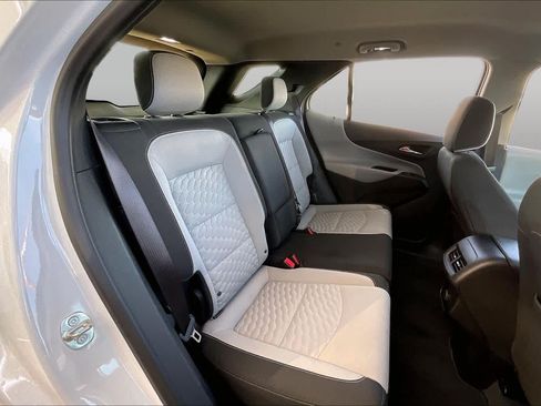 Used 2018 Chevrolet Equinox LS FWD image 19