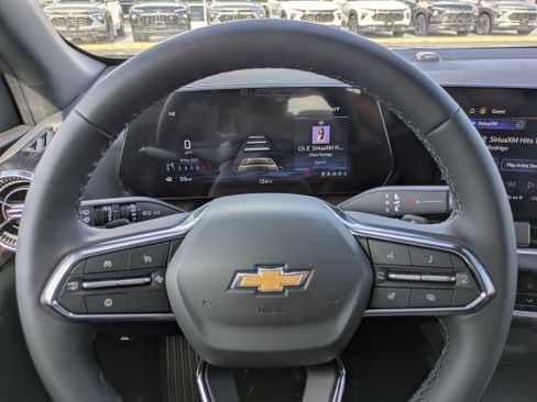 New 2026 Chevrolet Equinox LT w/ Convenience Package II image 17