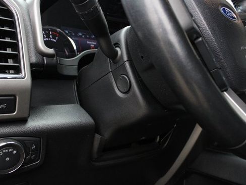 Used 2021 Ford Expedition XLT image 23