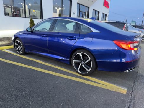 Used 2019 Honda Accord Sport image 4