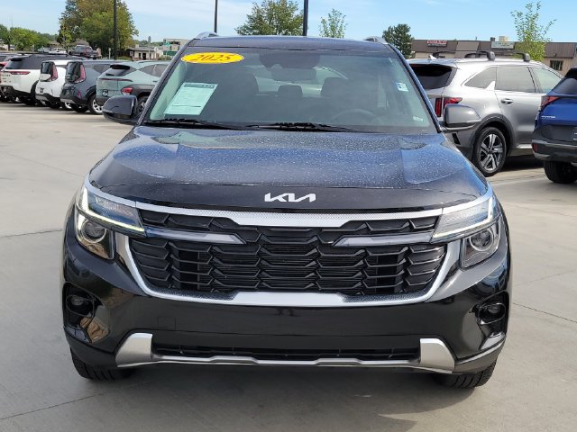 Certified 2025 Kia Seltos EX FWD image 8