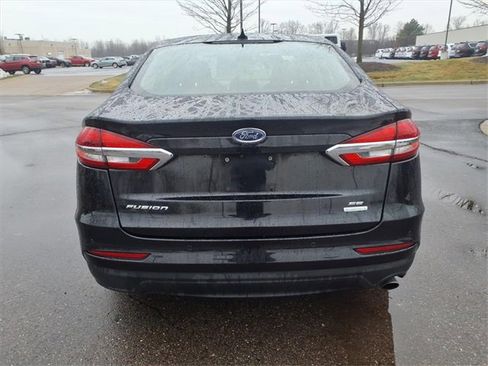Used 2020 Ford Fusion SE image 5