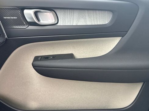 New 2026 Volvo XC40 B5 Ultra w/ Climate Package image 22