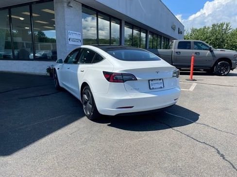 Used 2020 Tesla Model 3 Standard Range Plus RWD image 7