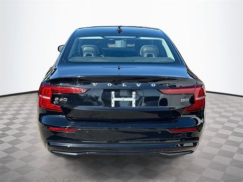 Used 2023 Volvo S60 B5 Plus image 7