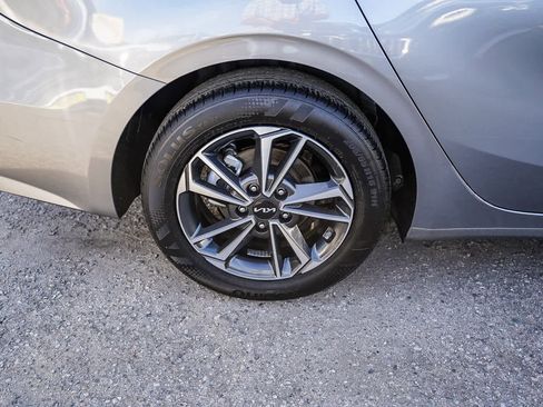 Used 2024 Kia Forte LXS w/ LXS Technology Package image 7