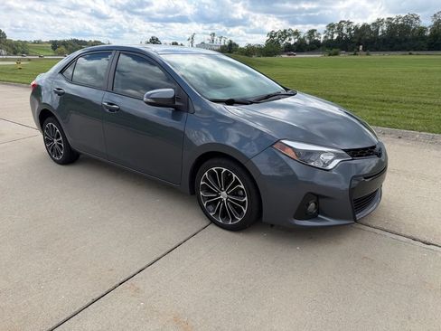 Used 2015 Toyota Corolla S FWD image 4