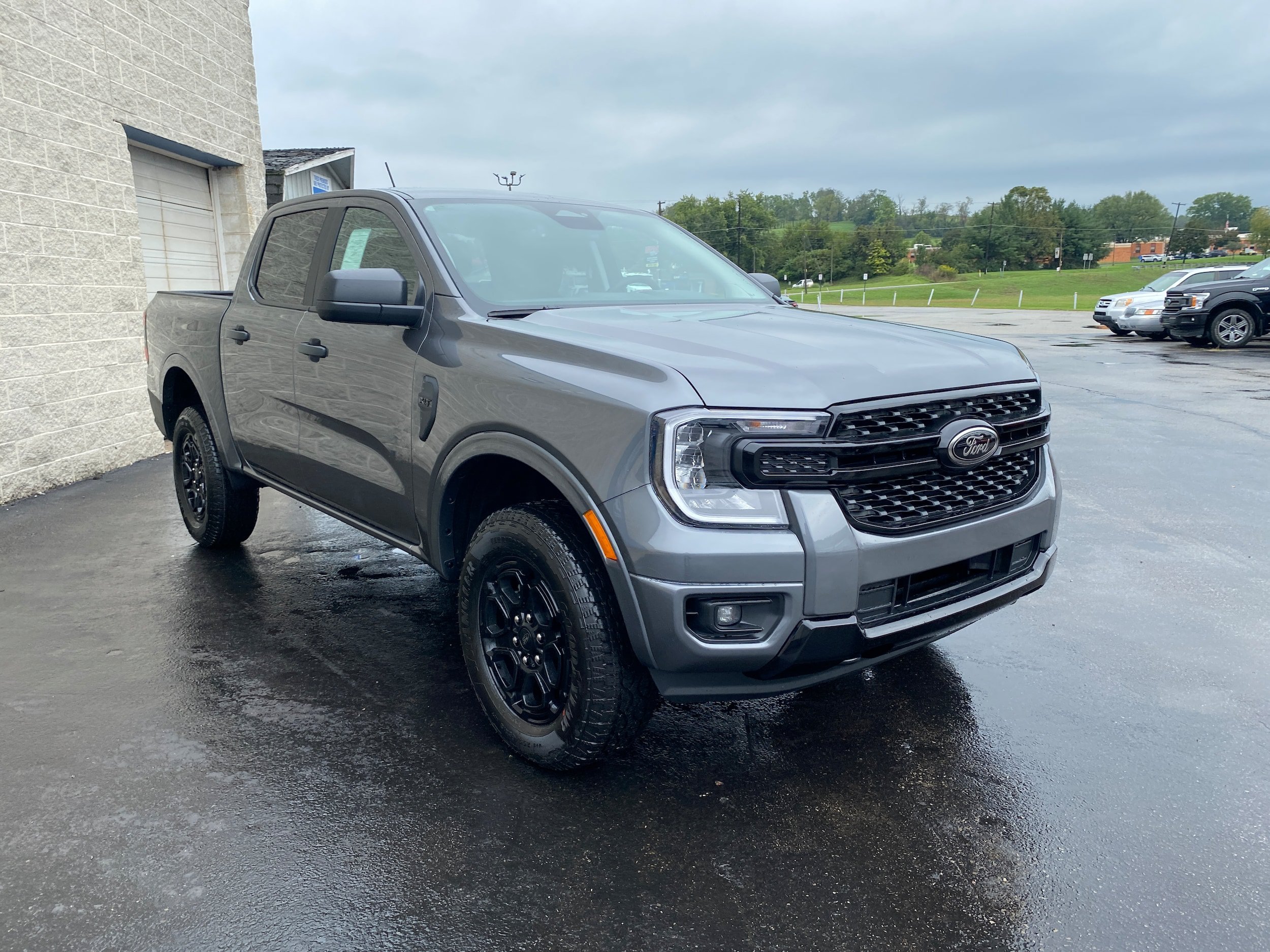 New 2026 Ford Ranger XLT w/ Black Appearance Package AWD/4WD image 12
