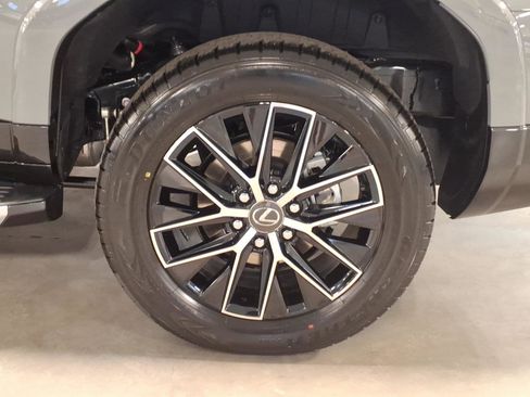 New 2026 Lexus GX 550 image 13