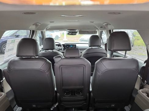 New 2026 Kia Carnival image 15