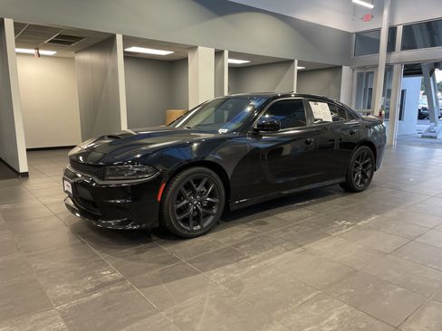 Used 2023 Dodge Charger R/T w/ Blacktop Package RWD image 5