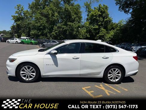 Used 2018 Chevrolet Malibu LT FWD image 4