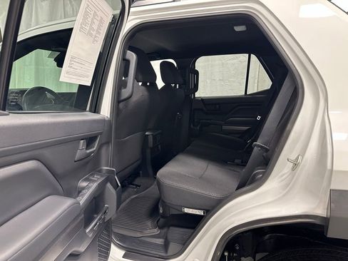 Used 2025 Toyota 4Runner SR5 AWD/4WD image 41