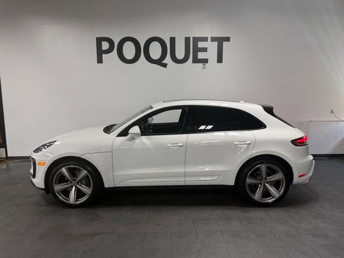 Used 2024 Porsche Macan AWD/4WD image 1
