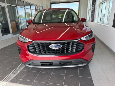 Certified 2023 Ford Escape Active w/ Tech Pack #2 AWD/4WD image 2