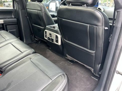 Used 2019 Ford F150 Lariat w/ Equipment Group 502A Luxury AWD/4WD image 23