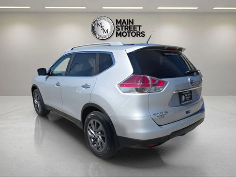 Used 2016 Nissan Rogue SL image 2