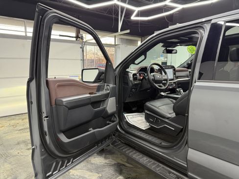 Used 2022 Ford F150 Lariat w/ Equipment Group 502A High image 10