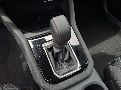 Certified 2025 Subaru Forester Premium AWD/4WD image 11