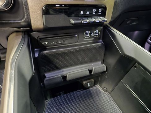 Used 2019 RAM 1500 Laramie w/ Sport Appearance Package image 34