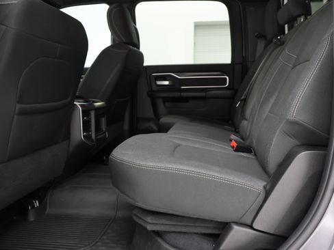 Used 2020 RAM 2500 Big Horn w/ Night Edition AWD/4WD image 9