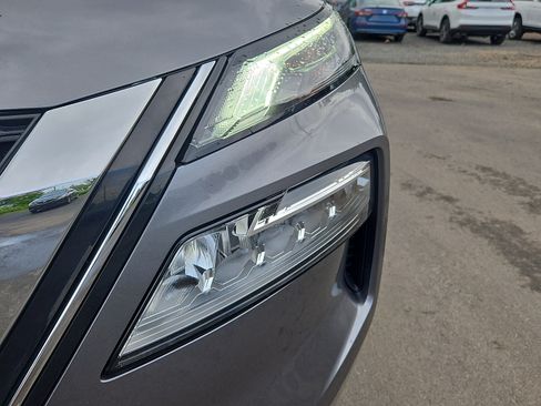 Used 2023 Nissan Rogue SV AWD/4WD image 9