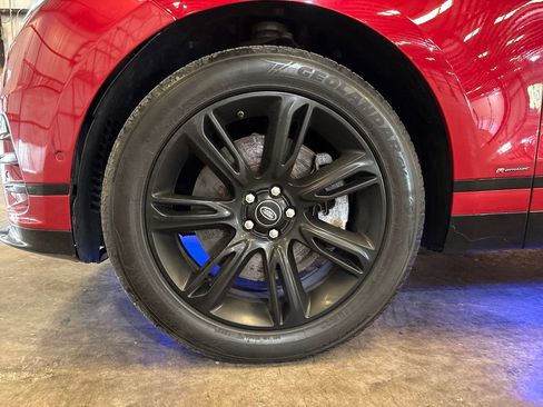 Used 2021 Land Rover Range Rover Velar R-Dynamic S image 26