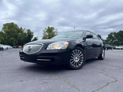 Used 2010 Buick Lucerne Super image 3
