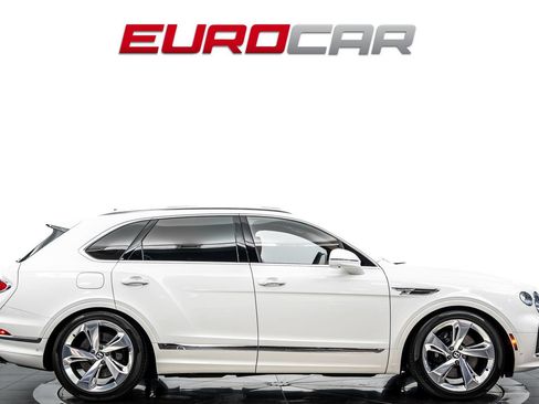 Used 2024 Bentley Bentayga AWD/4WD image 6