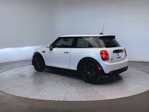 Certified 2024 MINI Cooper SE image 6