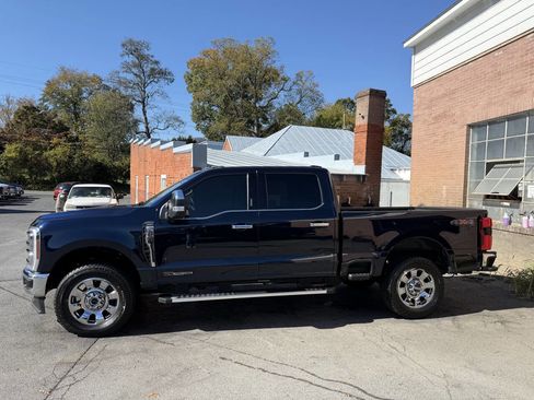 Used 2024 Ford F250 Lariat w/ Chrome Package image 2