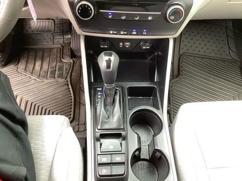 Used 2020 Hyundai Tucson SE AWD/4WD image 29