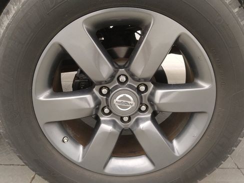 Used 2015 Nissan Titan SV w/ SV Value Truck Package RWD image 31