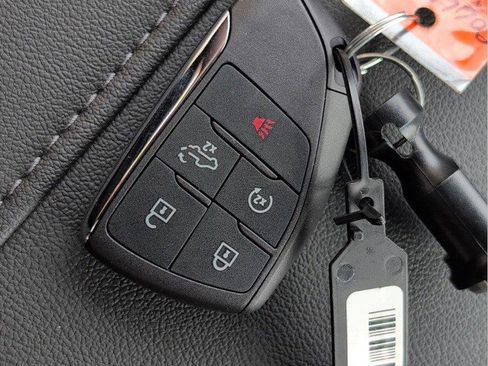 New 2026 GMC Sierra 1500 Elevation image 16