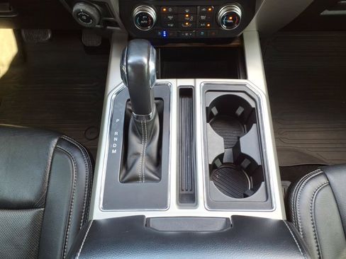 Used 2020 Ford F150 Lariat w/ Equipment Group 502A Luxury AWD/4WD image 23