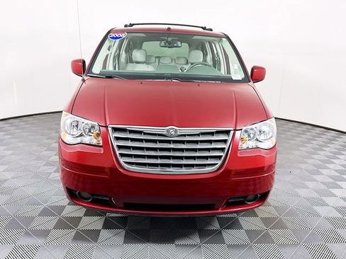 Used 2008 Chrysler Town & Country Touring image 2