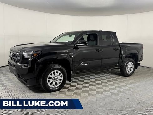 Used 2025 Toyota Tacoma SR5 RWD image 1