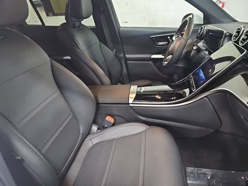 Certified 2026 Mercedes-Benz GLC 300 image 10
