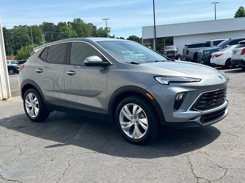 Used 2024 Buick Encore GX Preferred w/ Comfort Package FWD image 4