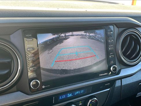 Used 2021 Toyota Tacoma TRD Sport image 26