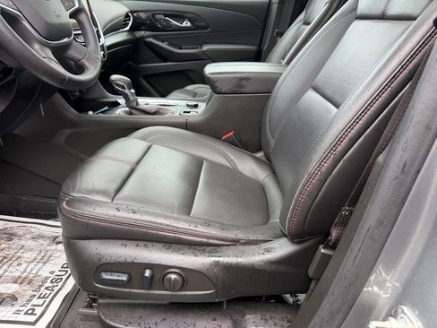 Used 2024 Chevrolet Traverse RS w/ LPO, Floor Liner Package AWD/4WD image 13